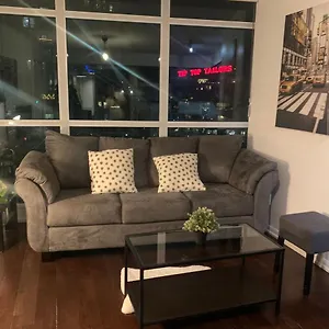 https://toronto-downtown-2-bedroom-sleeps-6.hotelstorontoontario.org